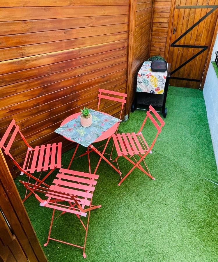 Jolie Maison Individuelle 50 M2 ,design Et Climatisee, Confort, Wifi, Terasse Privee , 5 Min Et Autoroute, Stationnement Gratuit * Marseille